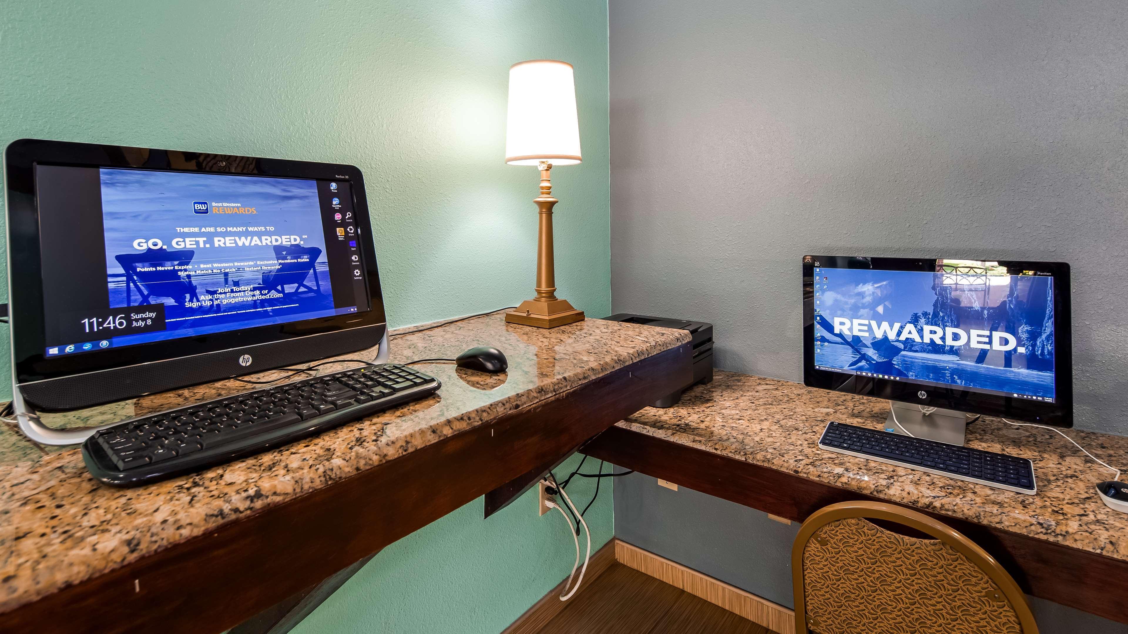 Best Western Plus The Woodlands Exterior photo