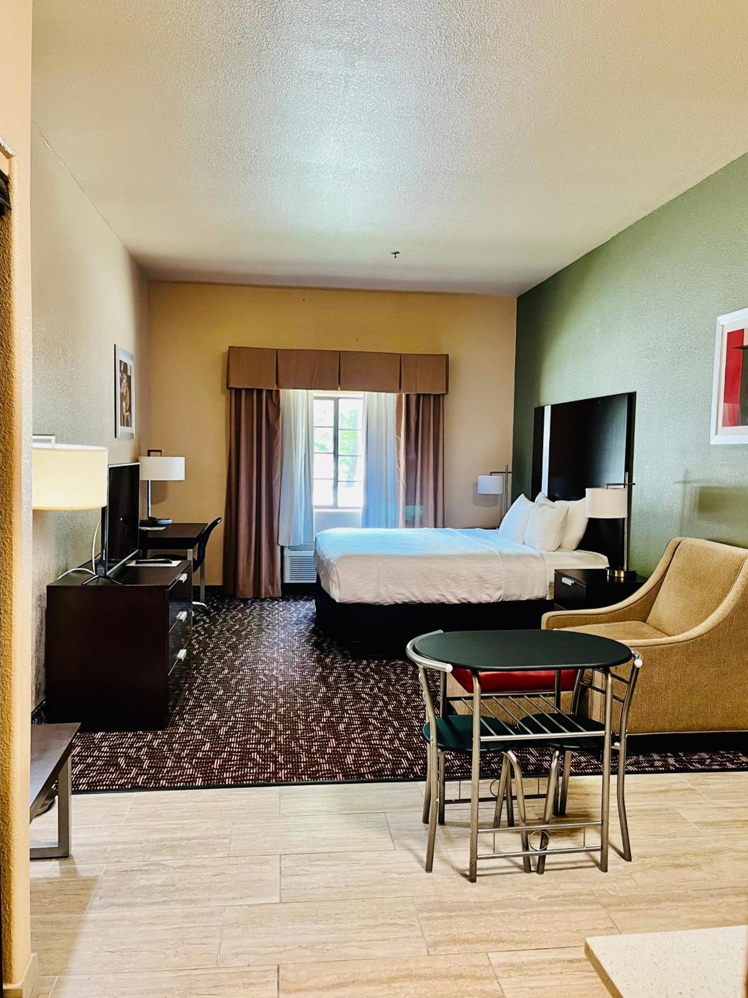 Best Western Plus The Woodlands Exterior photo
